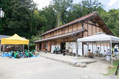 里山サテライト（愛称：かたりべの家）で昼食
