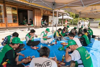 地元のお弁当を堪能