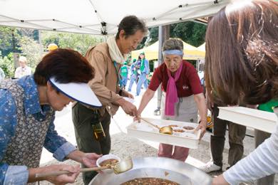地元のお弁当を堪能