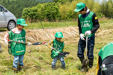 水路作りにも挑戦！