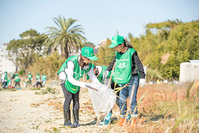 和白干潟のゴミ拾い