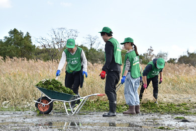 和白干潟クリーン作戦開始