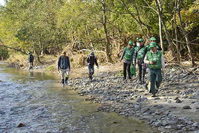 フットパスウォーキング (野生サケの遡上観察)