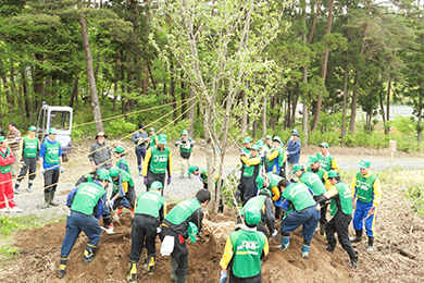記念樹の植樹