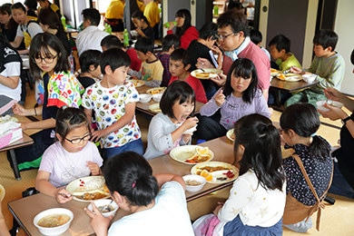 地元のお弁当を堪能