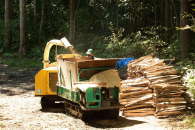 ウッドチップがどんどんできます