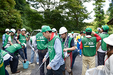 カマやハサミを研ぎ、無事終了