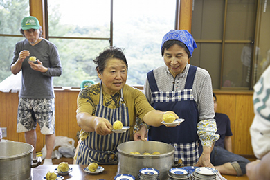 取れたジャガイモを試食
