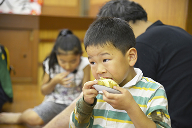 取れたジャガイモを試食