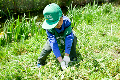 みんなで楽しく草刈り