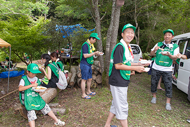 昼食はカレーを堪能