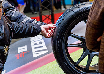 タイヤ展示