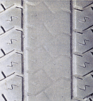 チェック 4 偏摩耗の点検